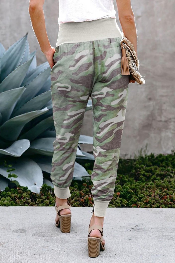 Kamuflažne ohlapne hlače Judith