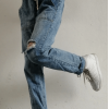 Svetlo moder denim jogger Lucille z žepi
