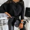 Črna elegantna bluza s čipkami Ona